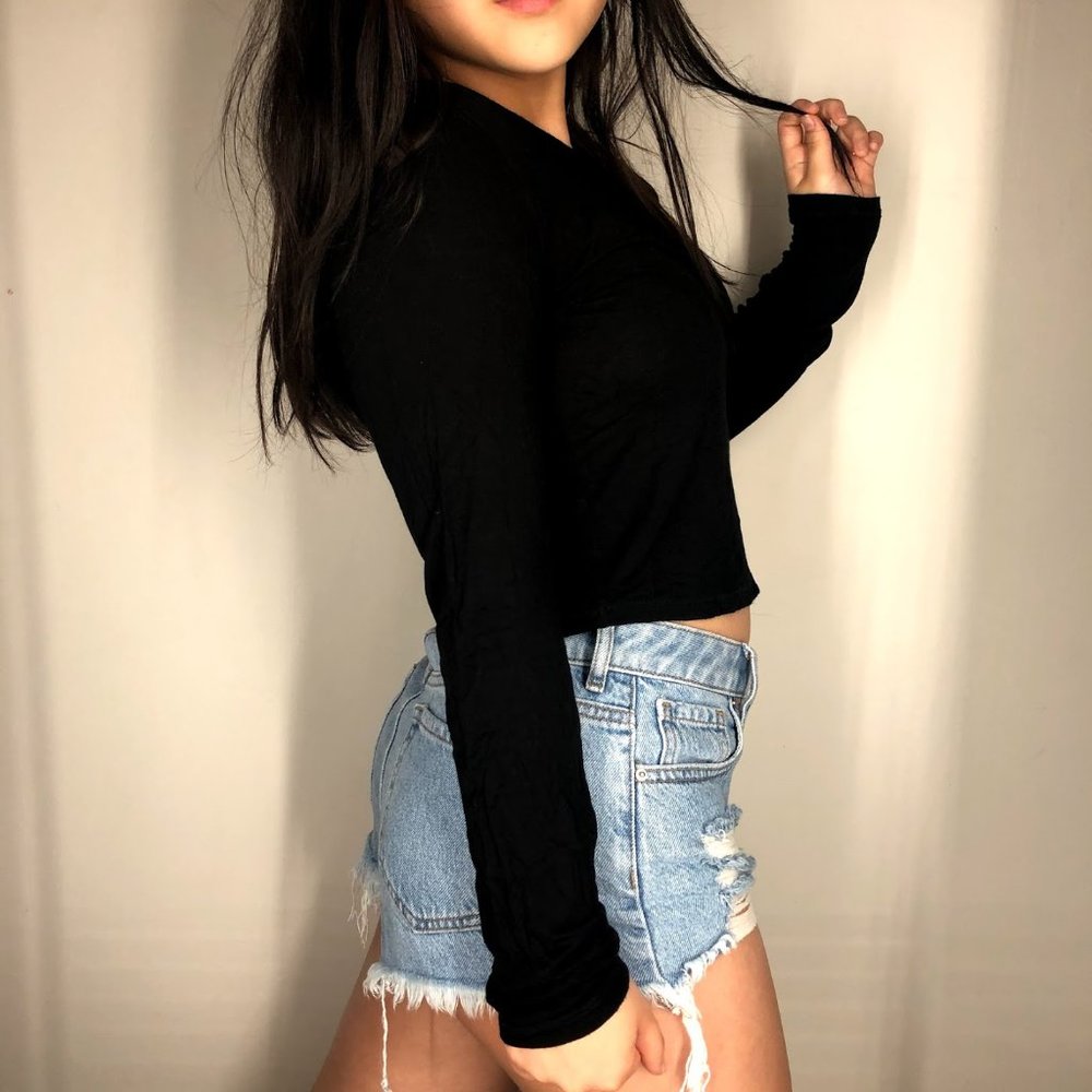 Black Cropped Long Sleeve Top